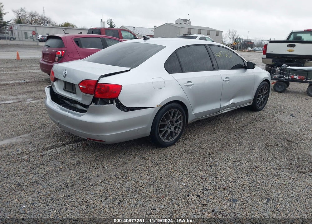 2012 VOLKSWAGEN JETTA 2.5L SE VIN: 3VWDP7AJXCM304156