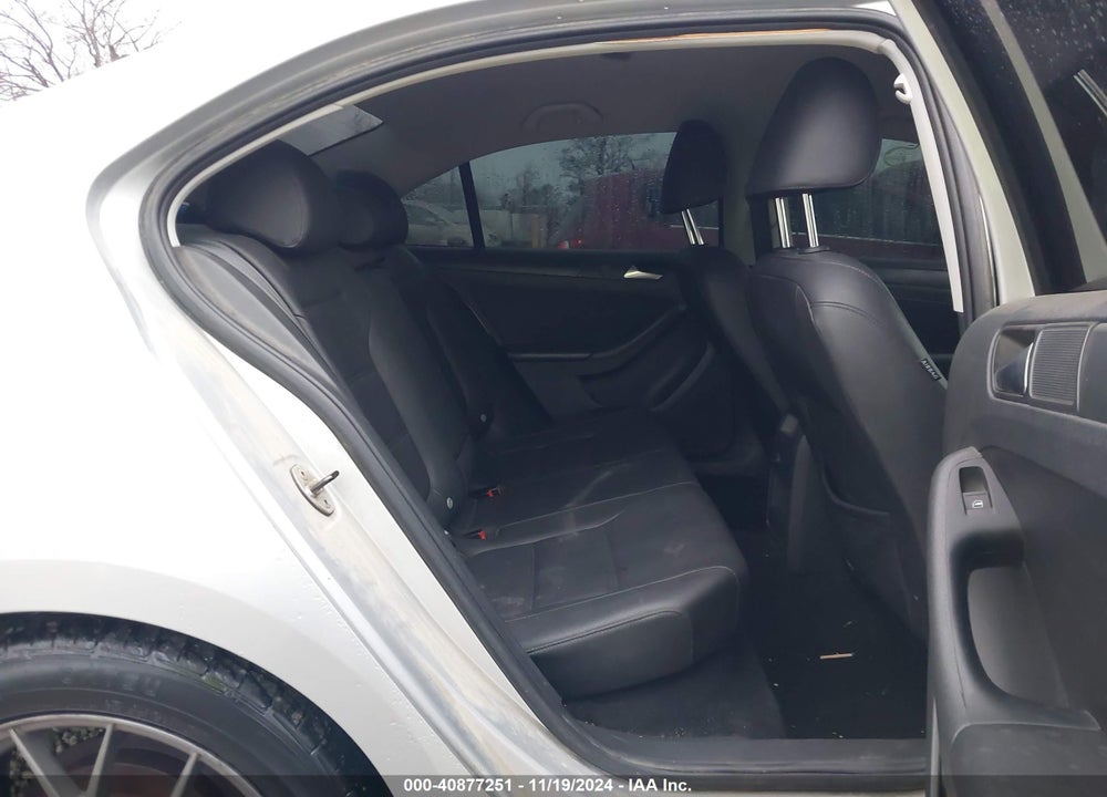 2012 VOLKSWAGEN JETTA 2.5L SE VIN: 3VWDP7AJXCM304156