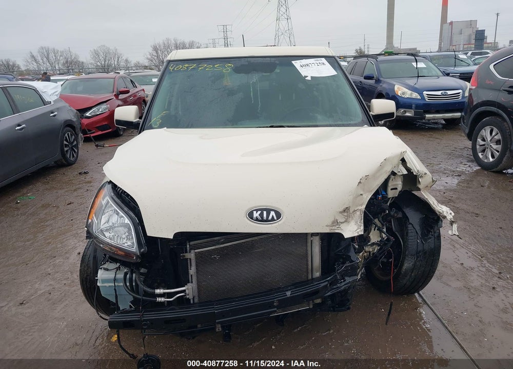 2011 KIA SOUL VIN: KNDJT2A26B7323003