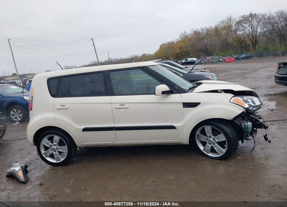 2011 KIA SOUL VIN: KNDJT2A26B7323003