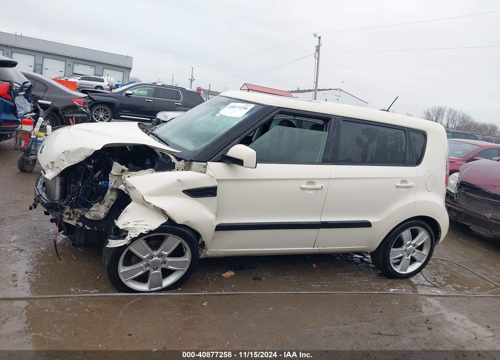 2011 KIA SOUL VIN: KNDJT2A26B7323003
