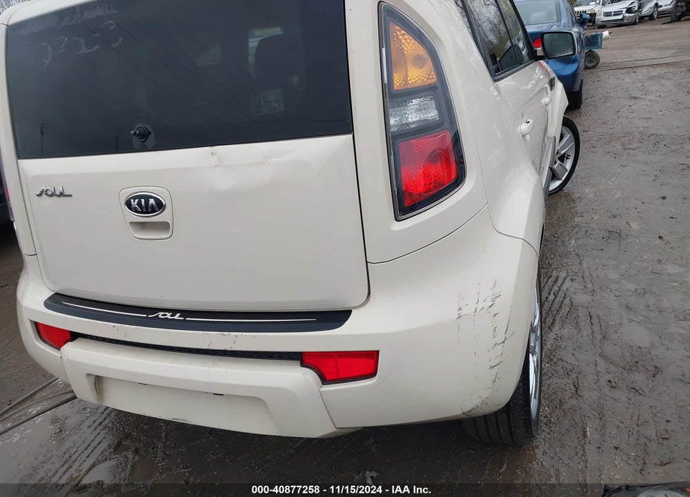2011 KIA SOUL VIN: KNDJT2A26B7323003