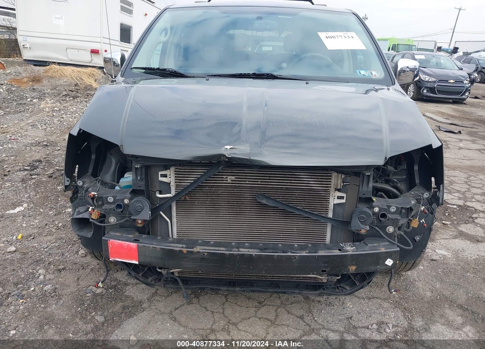 2011 CHRYSLER TOWN & COUNTRY TOURING-L VIN: 2A4RR8DG7BR746998