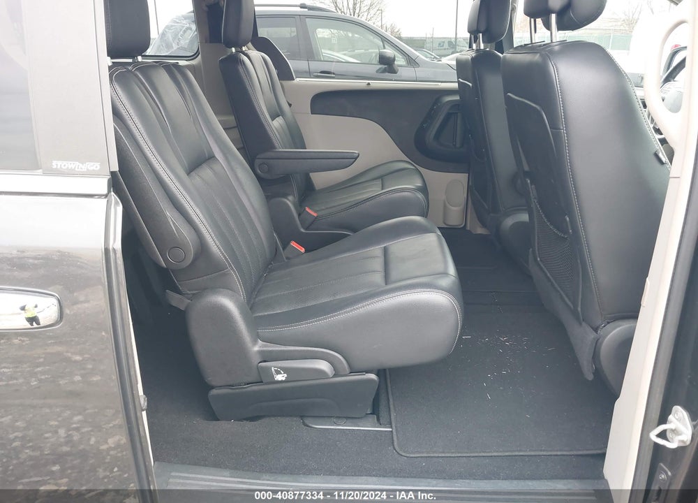 2011 CHRYSLER TOWN & COUNTRY TOURING-L VIN: 2A4RR8DG7BR746998
