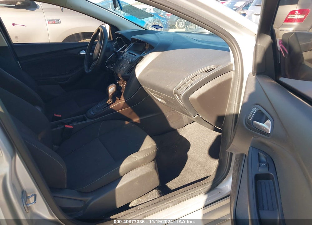 2015 FORD FOCUS SE VIN: 1FADP3K29FL354108