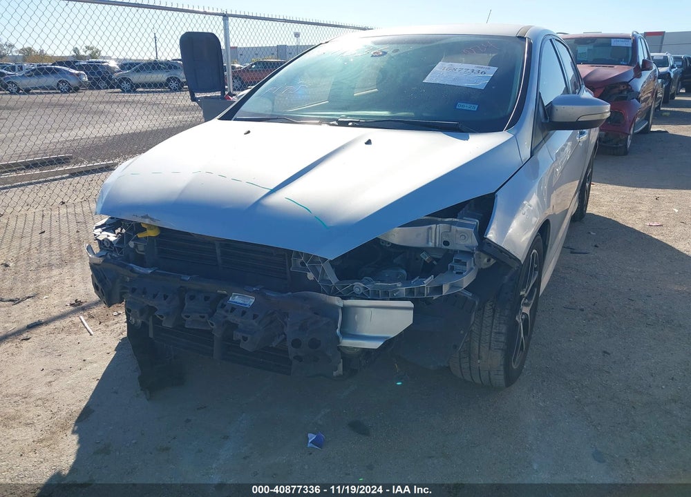 2015 FORD FOCUS SE VIN: 1FADP3K29FL354108