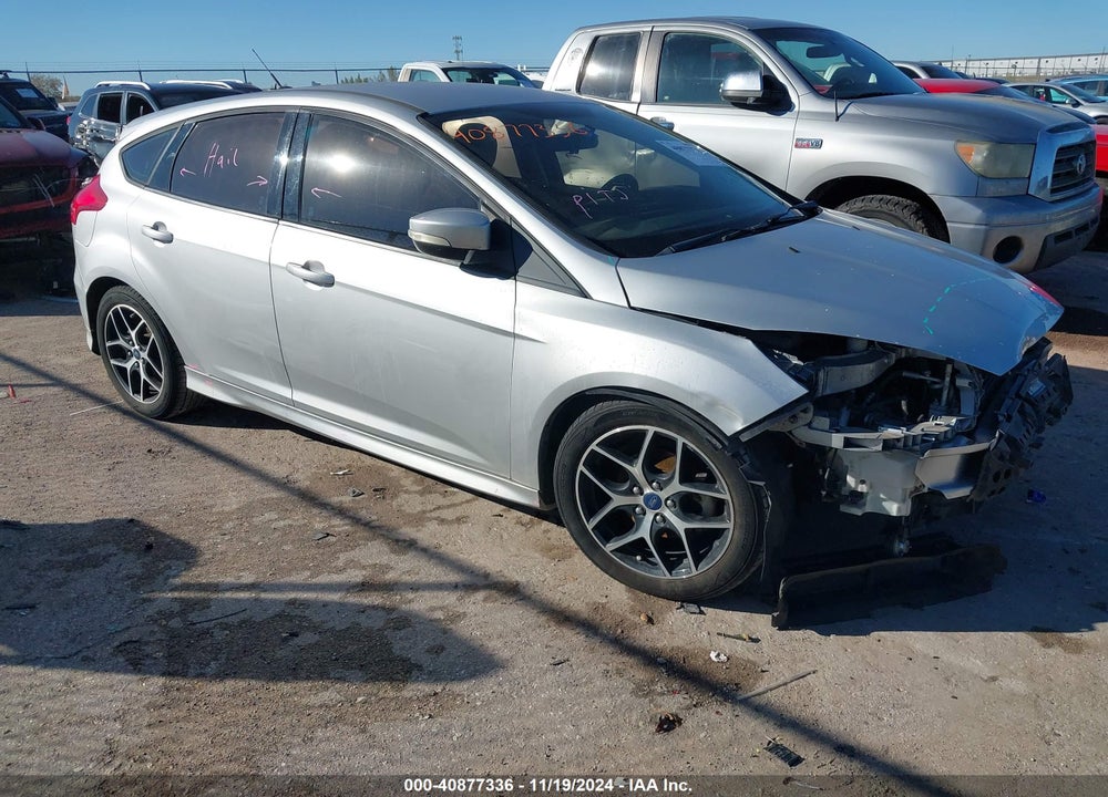 2015 FORD FOCUS SE VIN: 1FADP3K29FL354108