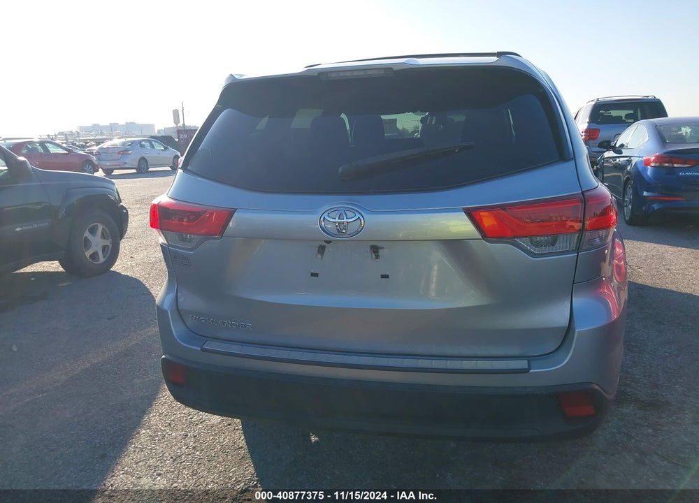2017 TOYOTA HIGHLANDER LE VIN: 5TDZZRFH7HS200526