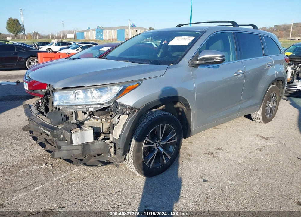 2017 TOYOTA HIGHLANDER LE VIN: 5TDZZRFH7HS200526