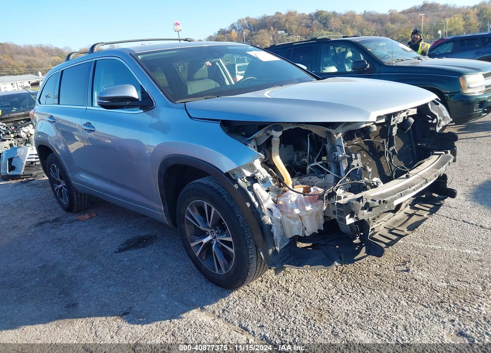 2017 TOYOTA HIGHLANDER LE VIN: 5TDZZRFH7HS200526