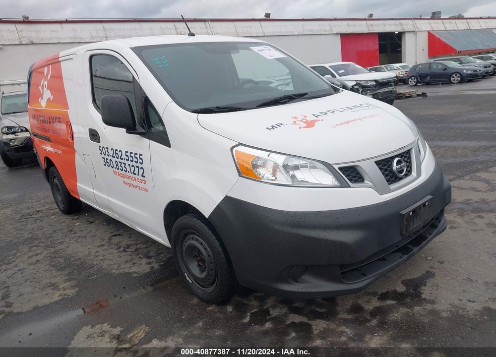 2015 NISSAN NV200 SV VIN: 3N6CM0KN2FK703334