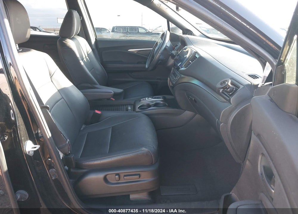 2023 HONDA PASSPORT AWD EX-L VIN: 5FNYF8H51PB011858