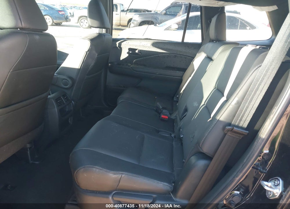 2023 HONDA PASSPORT AWD EX-L VIN: 5FNYF8H51PB011858