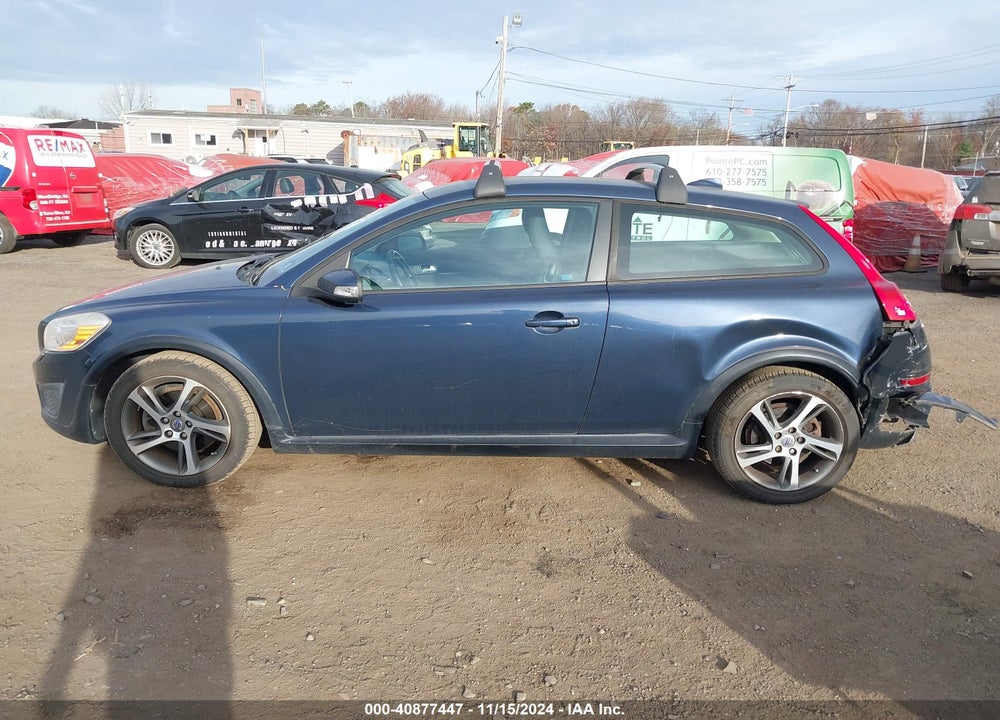 2013 VOLVO C30 T5/T5 PLATINUM/T5 PREMIER/T5 PREMIER PLUS/T5 R-DESIGN/T5 R-DESIGN PLATINUM/T5 R-DESIGN PREMIER VIN: YV1672MK3D2300603