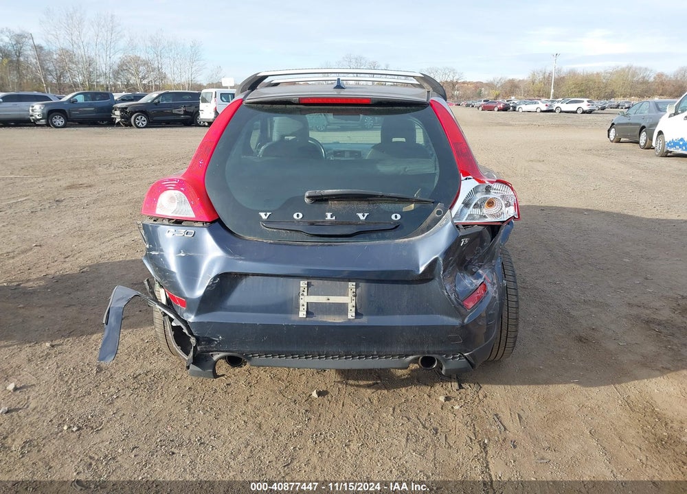 2013 VOLVO C30 T5/T5 PLATINUM/T5 PREMIER/T5 PREMIER PLUS/T5 R-DESIGN/T5 R-DESIGN PLATINUM/T5 R-DESIGN PREMIER VIN: YV1672MK3D2300603