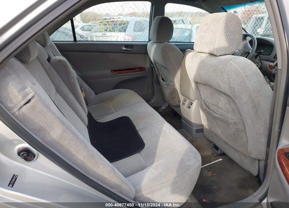 2004 TOYOTA CAMRY XLE VIN: 4T1BE30K64U891578
