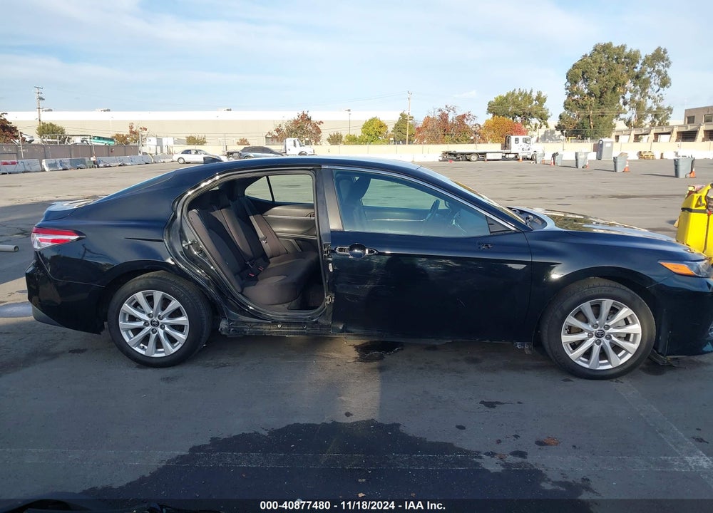 2020 TOYOTA CAMRY LE VIN: 4T1C11AKXLU960175