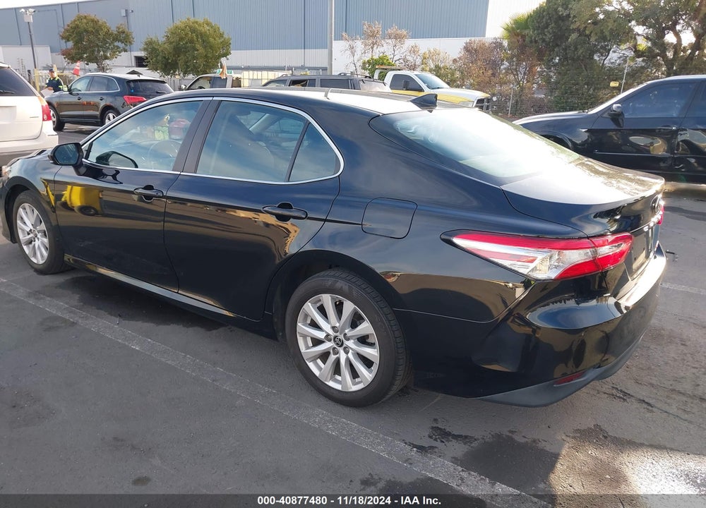 2020 TOYOTA CAMRY LE VIN: 4T1C11AKXLU960175