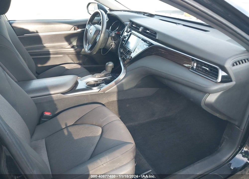 2020 TOYOTA CAMRY LE VIN: 4T1C11AKXLU960175