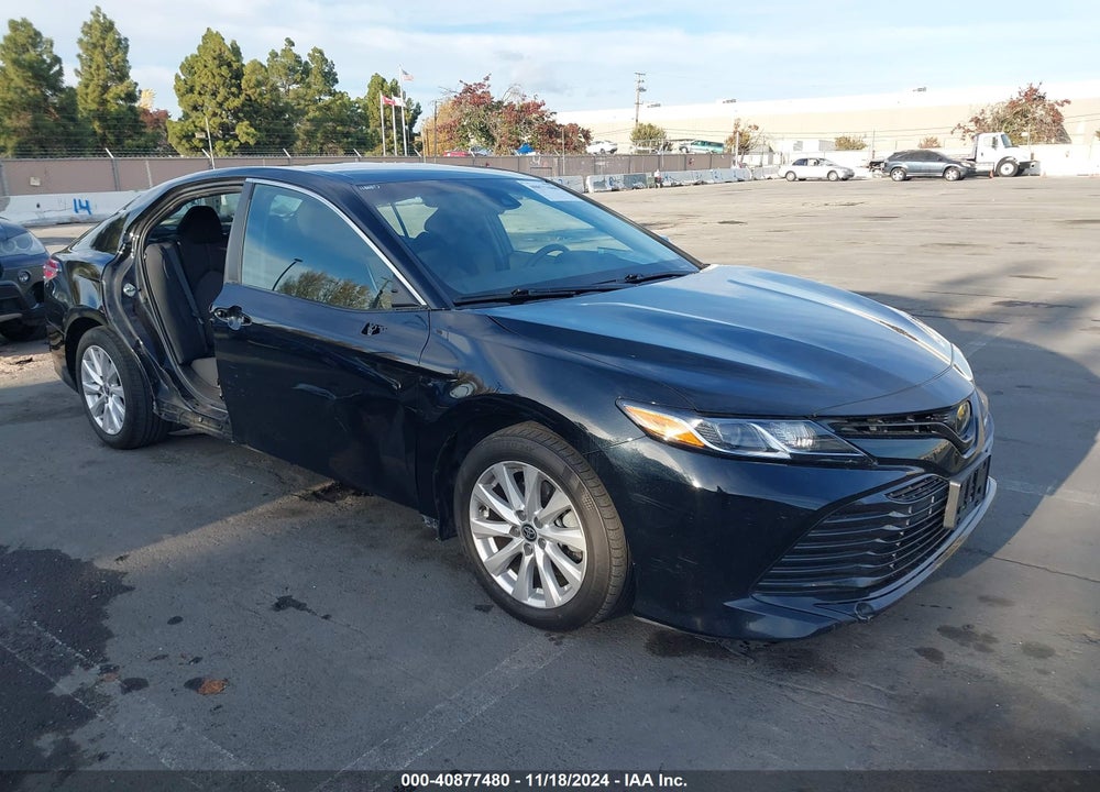 2020 TOYOTA CAMRY LE VIN: 4T1C11AKXLU960175