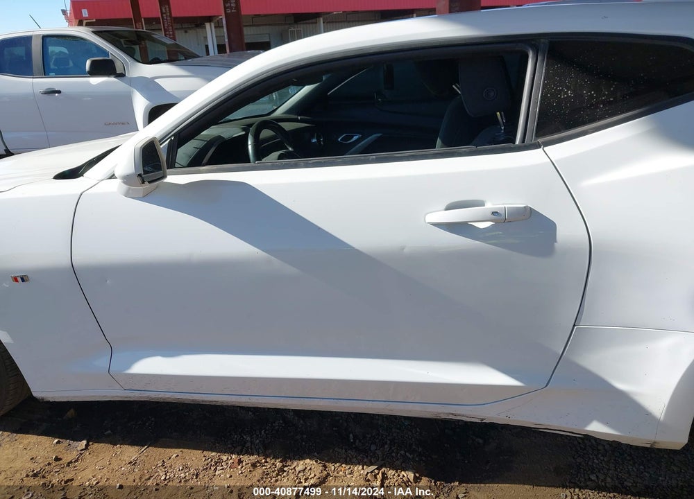 2018 CHEVROLET CAMARO 1LT VIN: 1G1FB1RS5J0142823
