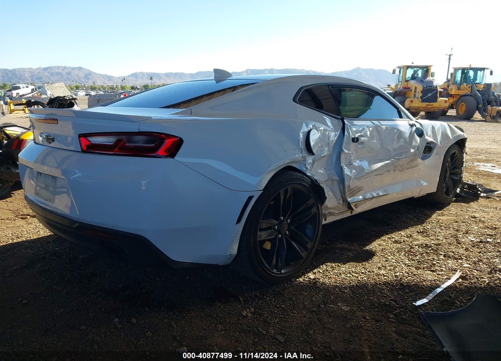 2018 CHEVROLET CAMARO 1LT VIN: 1G1FB1RS5J0142823