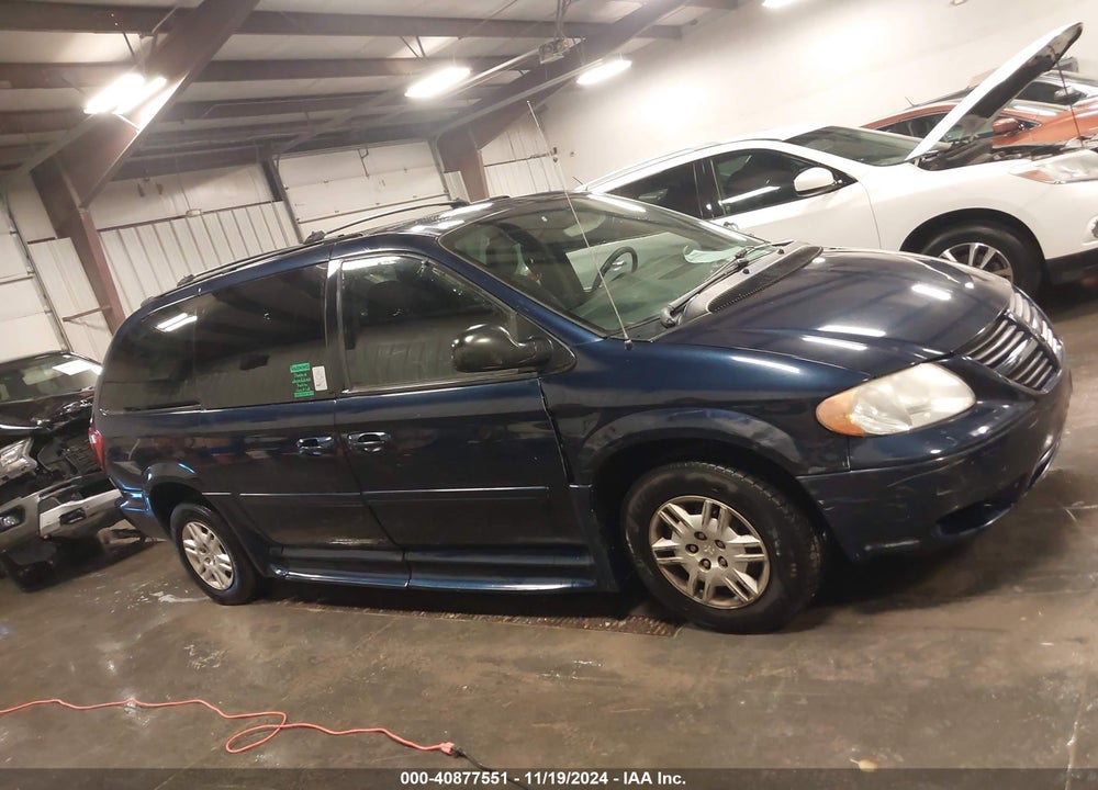 2005 DODGE GRAND CARAVAN SE VIN: 2D4GP24R05R111520