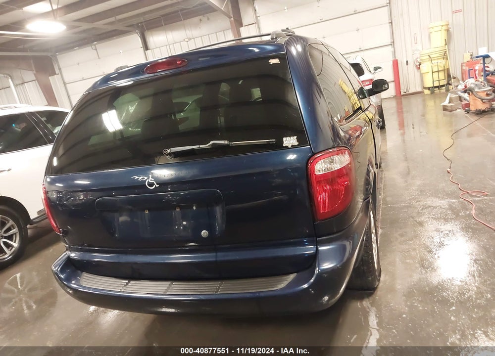 2005 DODGE GRAND CARAVAN SE VIN: 2D4GP24R05R111520