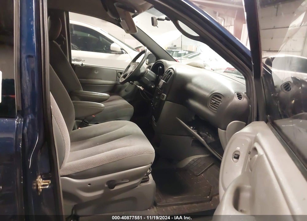 2005 DODGE GRAND CARAVAN SE VIN: 2D4GP24R05R111520