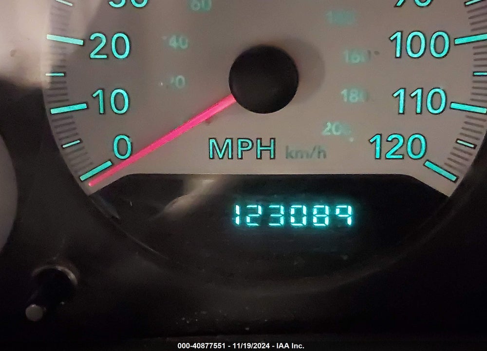 2005 DODGE GRAND CARAVAN SE VIN: 2D4GP24R05R111520