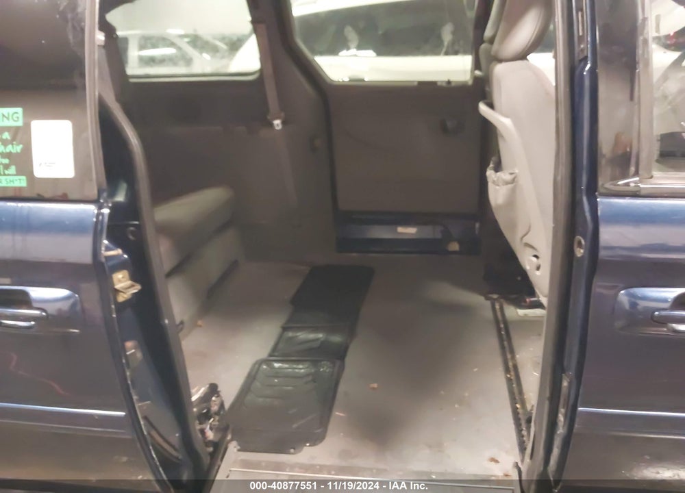 2005 DODGE GRAND CARAVAN SE VIN: 2D4GP24R05R111520