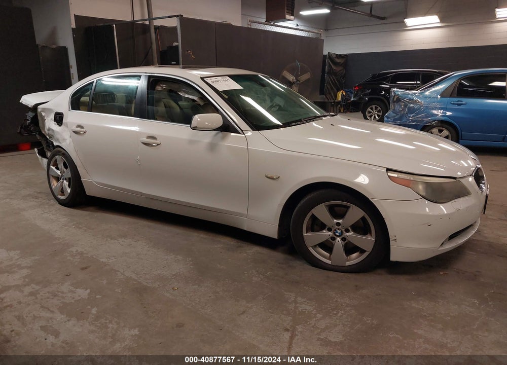 2007 BMW 525XI VIN: WBANF33537CS39819
