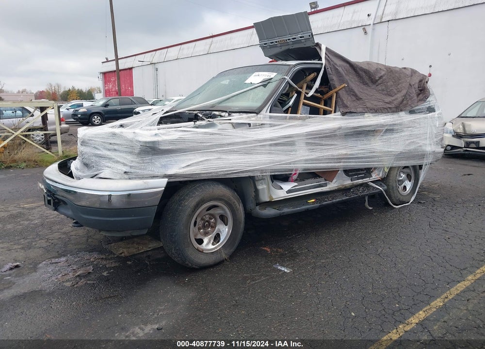 2002 FORD EXPEDITION XLT VIN: 1FMPU16L62LA66947