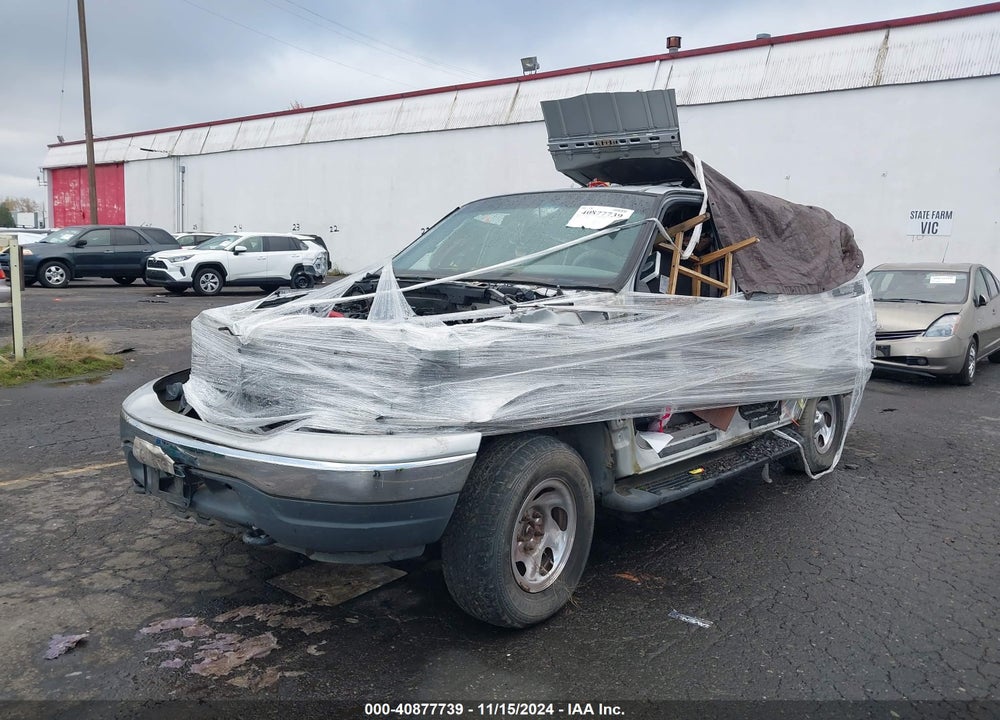 2002 FORD EXPEDITION XLT VIN: 1FMPU16L62LA66947