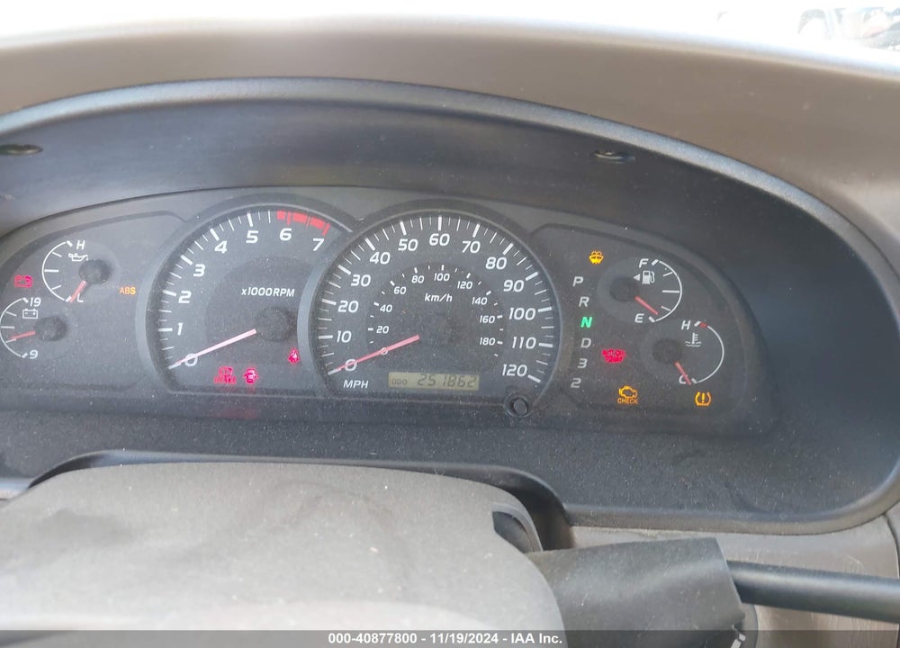 2005 TOYOTA TUNDRA SR5 V8 VIN: 5TBDT44195S480619