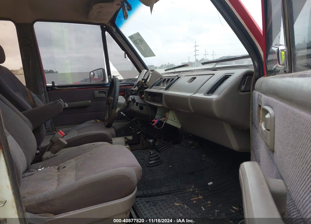1988 ISUZU TROOPER II VIN: JACCH58E8J7904852
