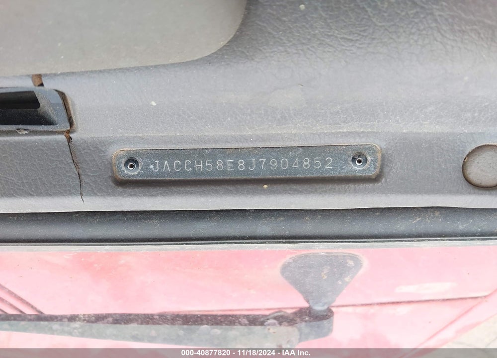 1988 ISUZU TROOPER II VIN: JACCH58E8J7904852