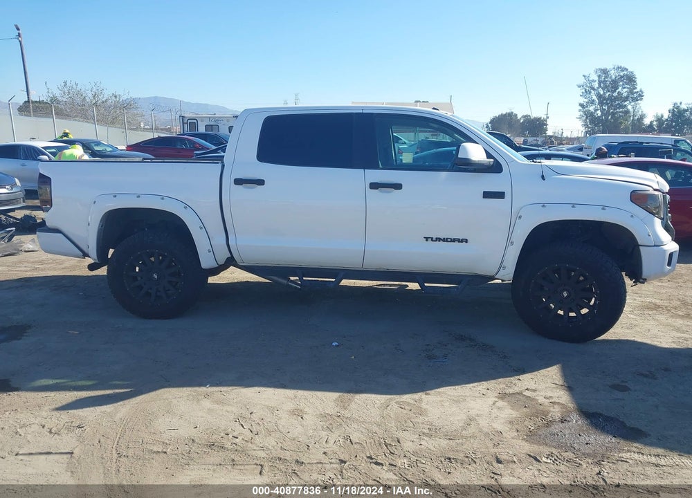 2017 TOYOTA TUNDRA SR5 5.7L V8 VIN: 5TFDY5F16HX621317