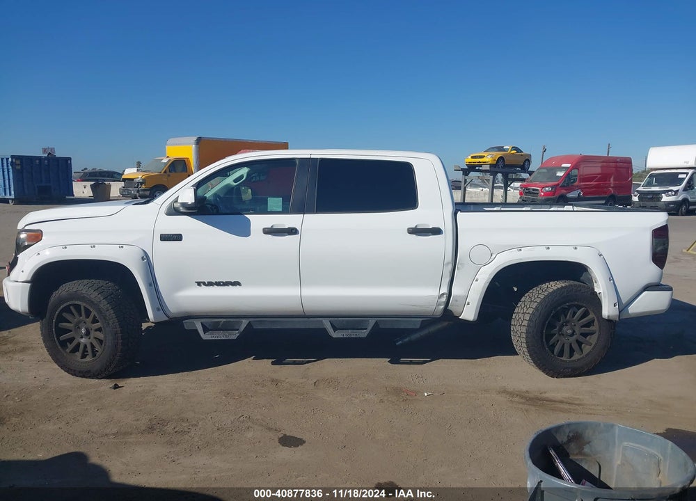 2017 TOYOTA TUNDRA SR5 5.7L V8 VIN: 5TFDY5F16HX621317