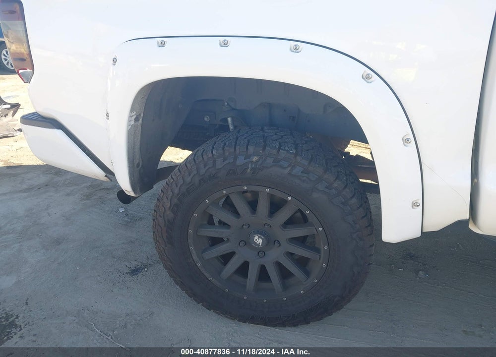 2017 TOYOTA TUNDRA SR5 5.7L V8 VIN: 5TFDY5F16HX621317
