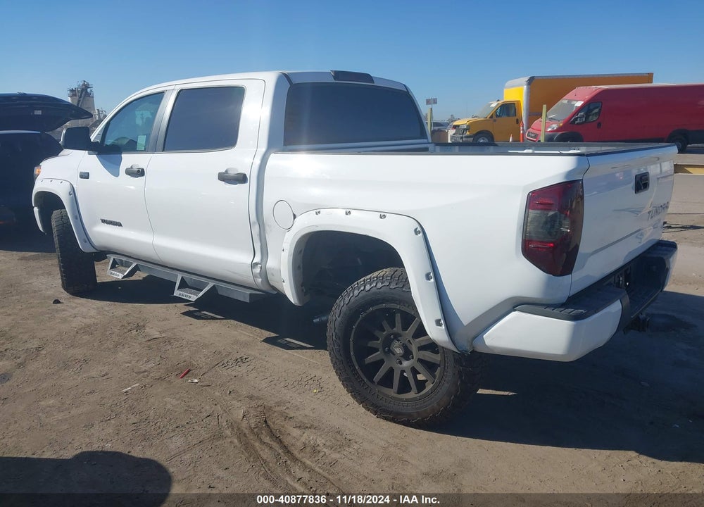 2017 TOYOTA TUNDRA SR5 5.7L V8 VIN: 5TFDY5F16HX621317