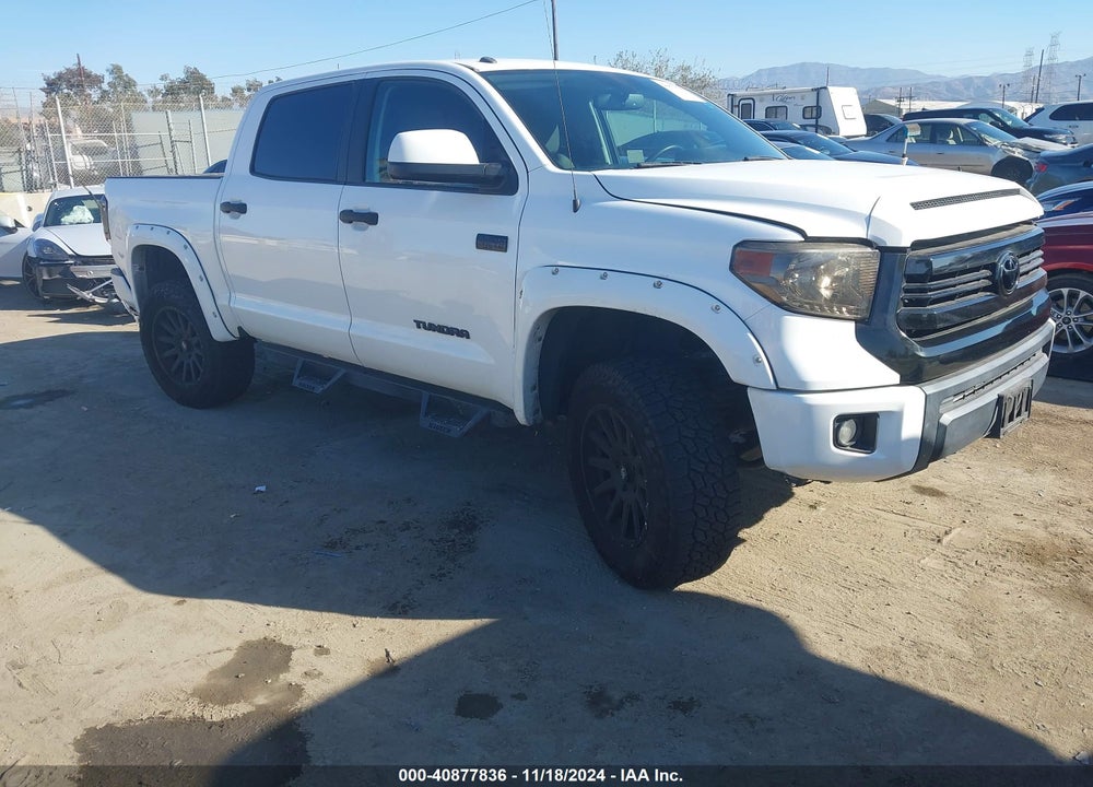2017 TOYOTA TUNDRA SR5 5.7L V8 VIN: 5TFDY5F16HX621317