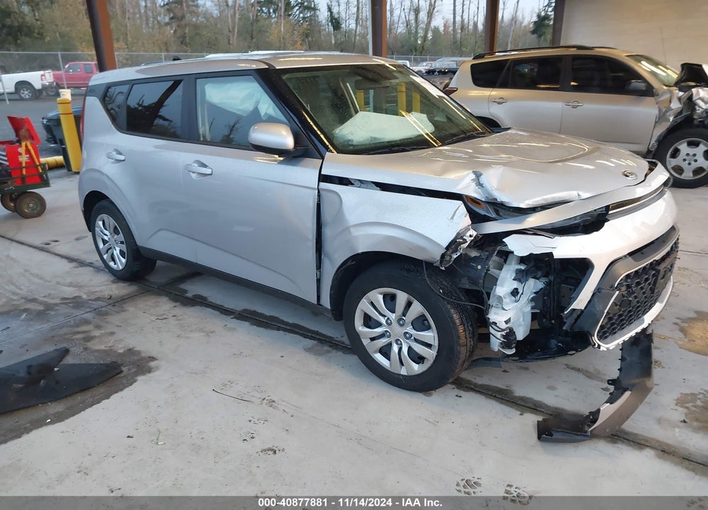 2020 KIA SOUL LX VIN: KNDJ23AU6L7052570