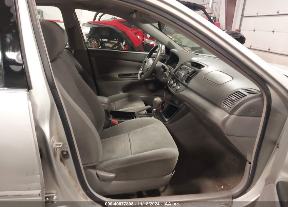 2005 TOYOTA CAMRY LE VIN: 4T1BE32K85U967929