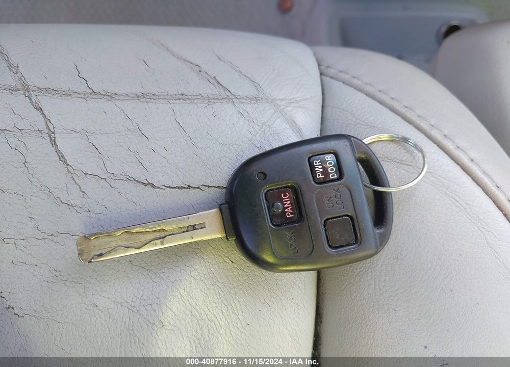 2007 LEXUS RX 350 VIN: 2T2HK31U27C039104