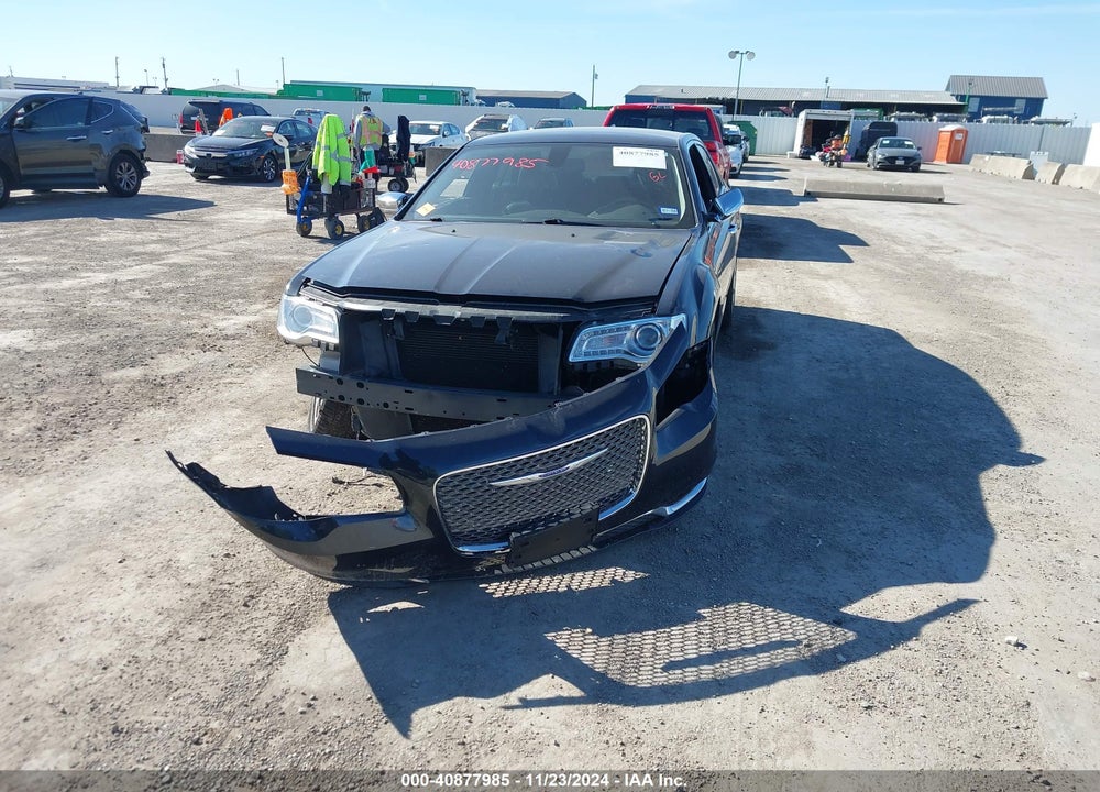 2019 CHRYSLER 300 VIN: 2C3CCAEG3KH528070