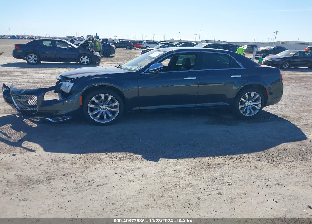 2019 CHRYSLER 300 VIN: 2C3CCAEG3KH528070
