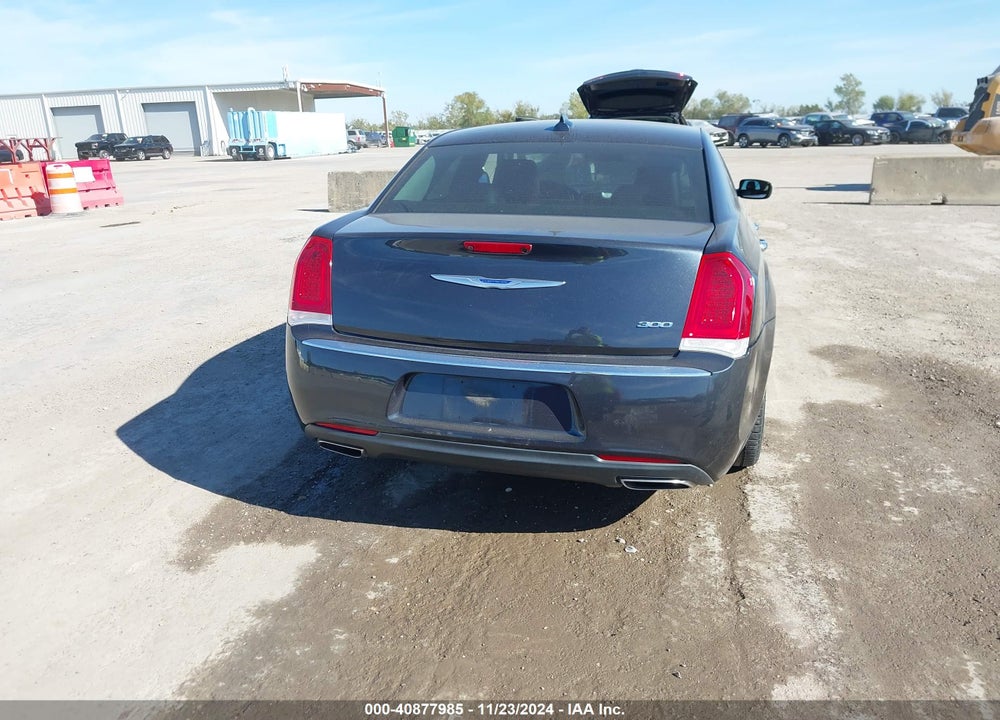 2019 CHRYSLER 300 VIN: 2C3CCAEG3KH528070