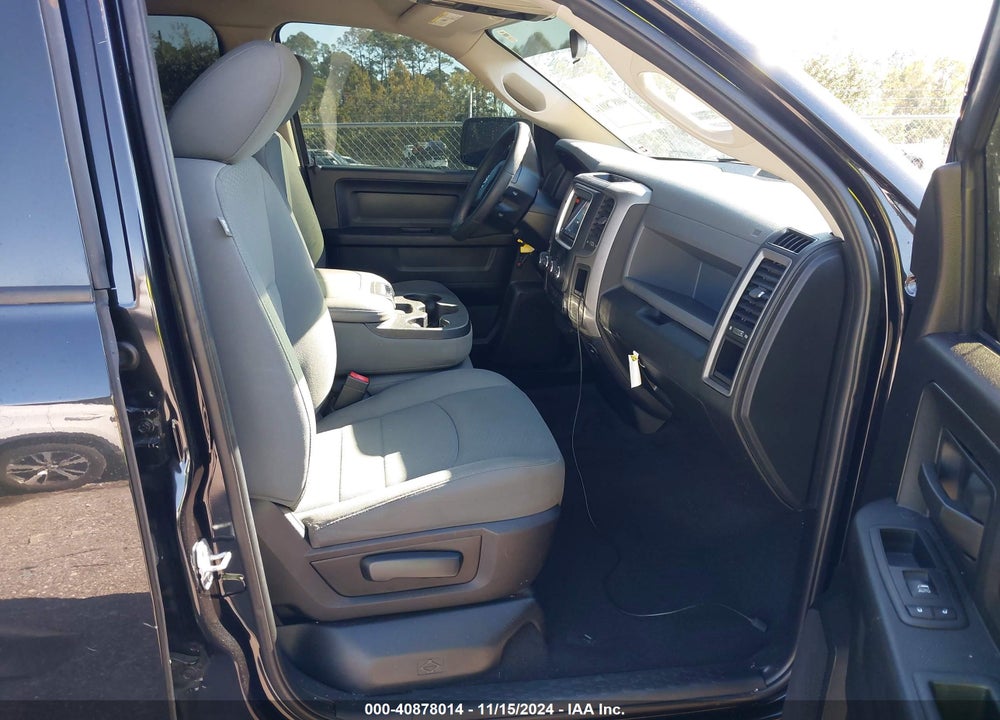 2017 RAM 1500 VIN: 1C6RR7FT5HS656094