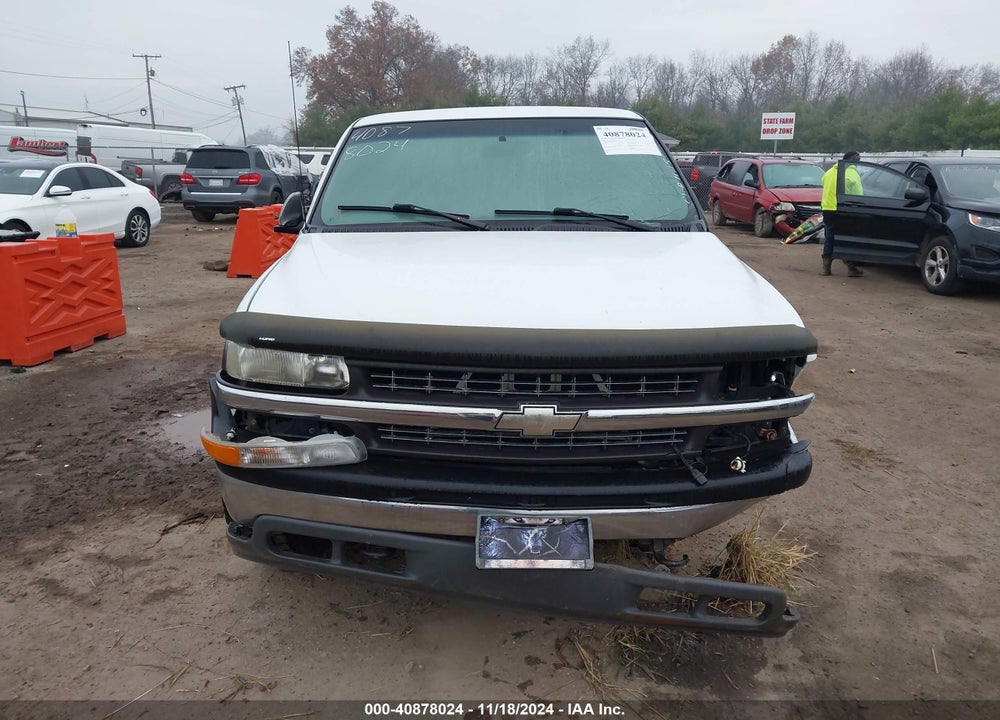 2001 CHEVROLET SILVERADO 1500 LS VIN: 1GCEK19T81E150543